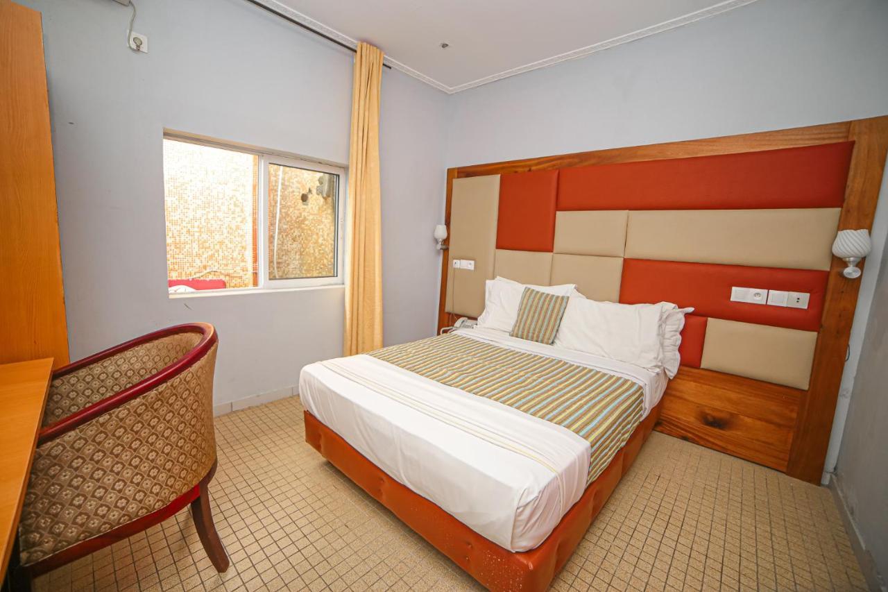 Fini Hotel Bobende Лимбе Экстерьер фото