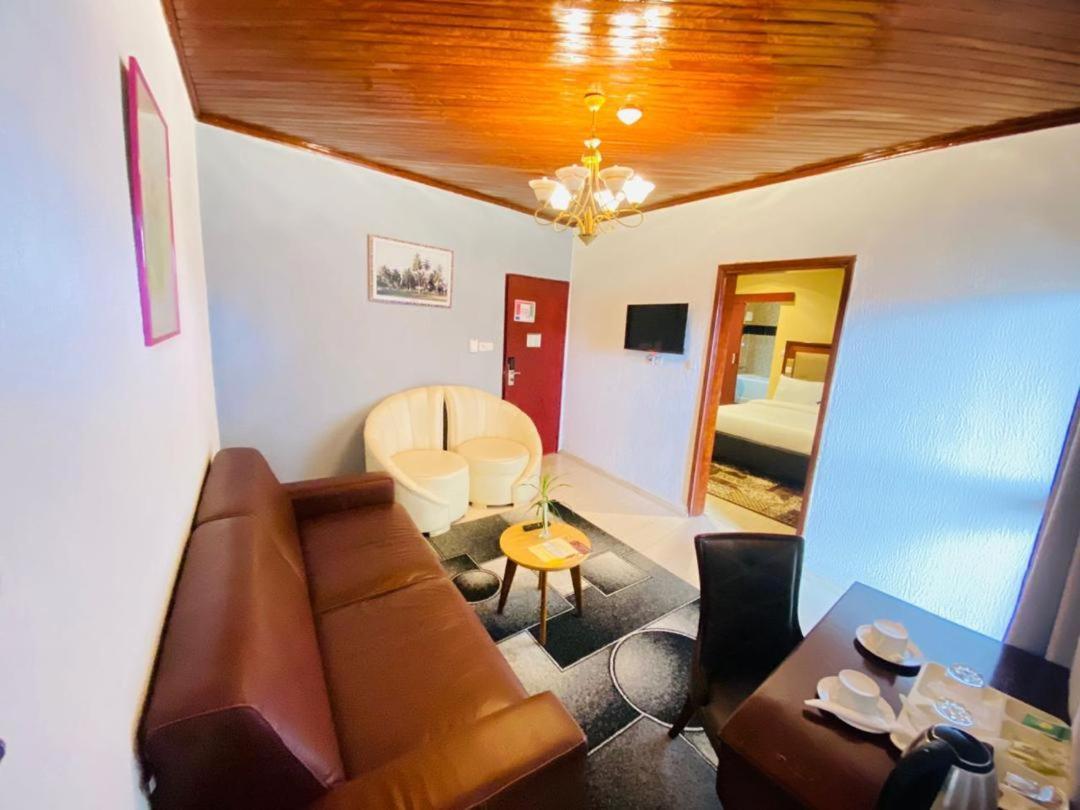 Fini Hotel Bobende Лимбе Экстерьер фото