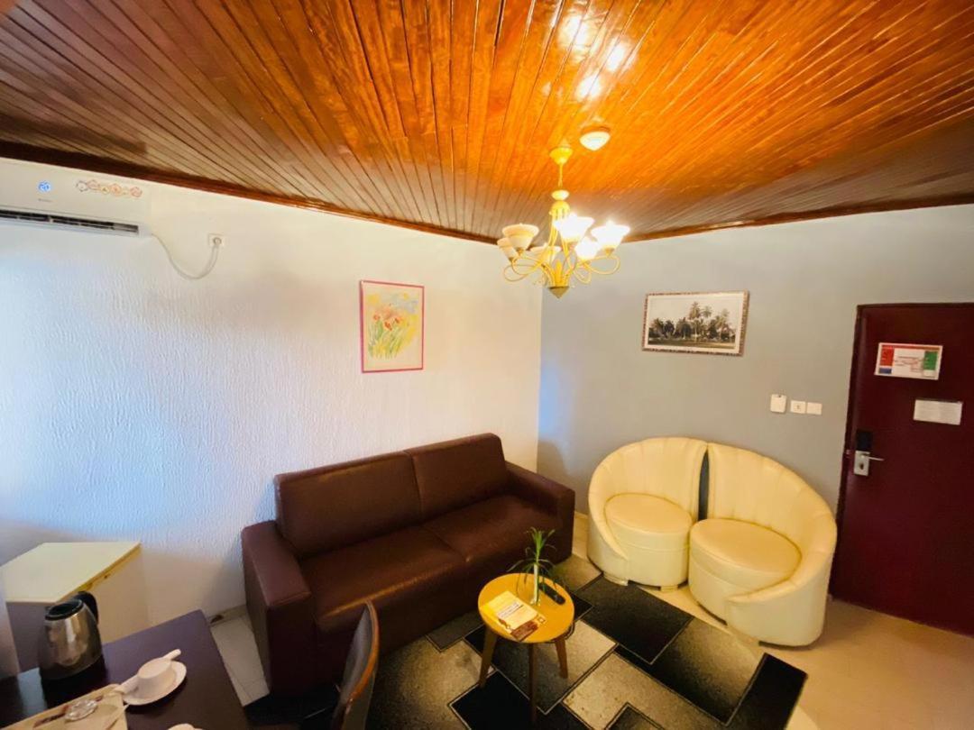 Fini Hotel Bobende Лимбе Экстерьер фото